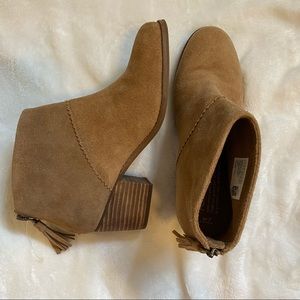 TOM’S Camel Suede Booties